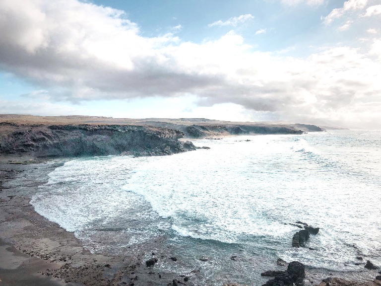 View from the top cliff over the Playa la Pared